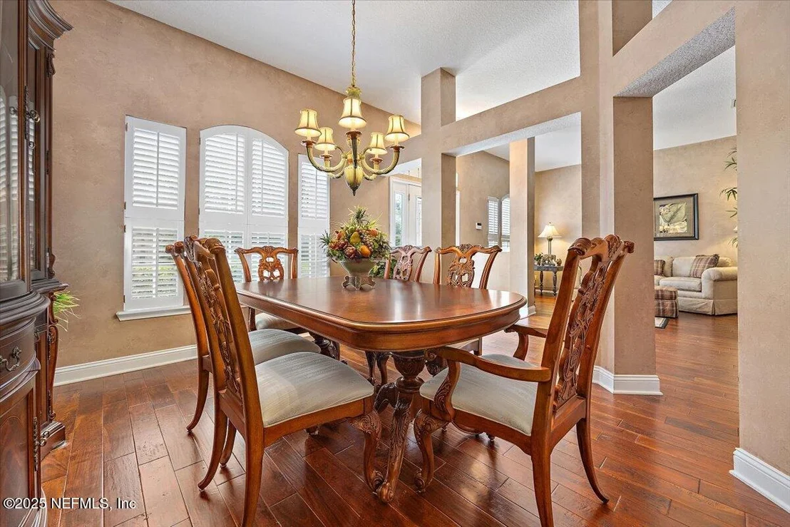 Photo of 1484 BARRINGTON Circle