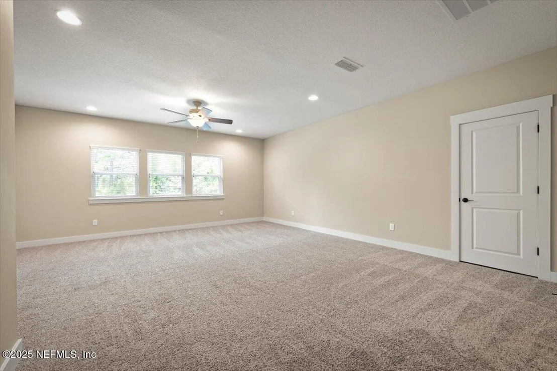 Photo of 305 SEAHILL Drive
