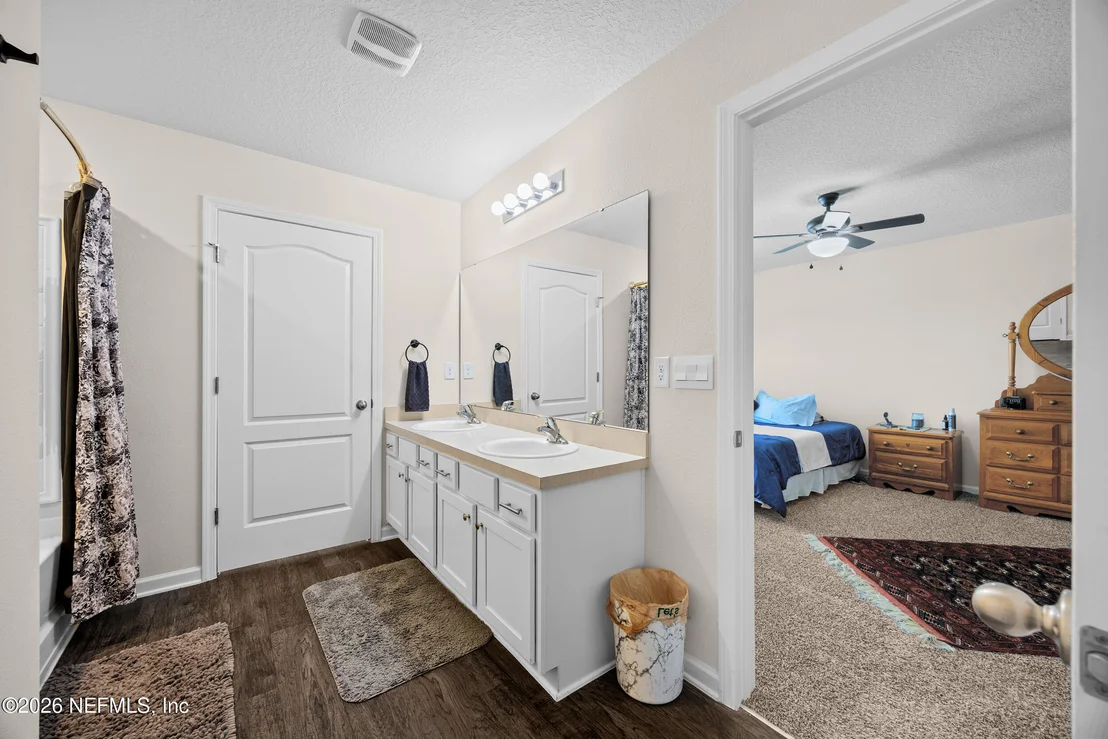 Photo of 70168 ROSEAPPLE Court