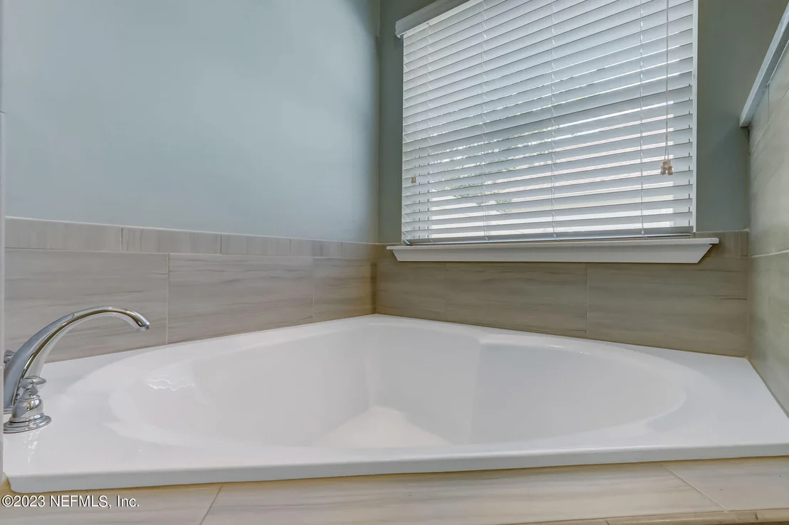 Photo of 85771 BLACK TERN Drive