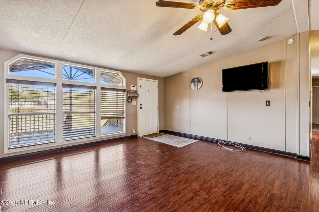 Photo of 8080 PLUMMER Road