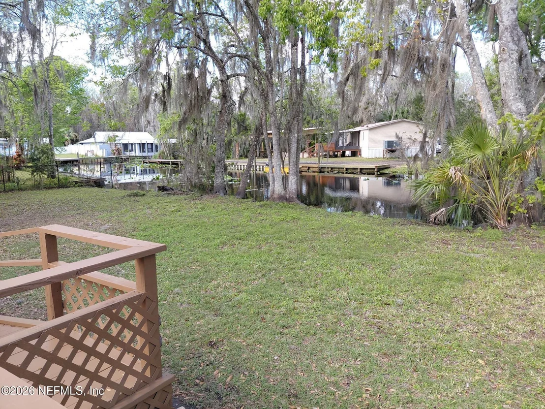 Photo of 106 BREEZEWOOD Circle