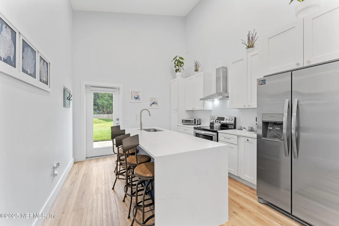 Photo of 824 S RODRIQUEZ Street