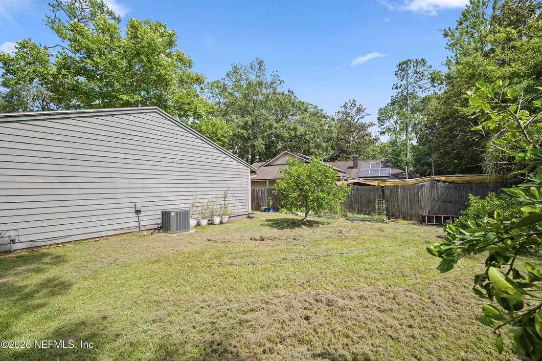 Photo of 4208 QUEENSWAY Drive