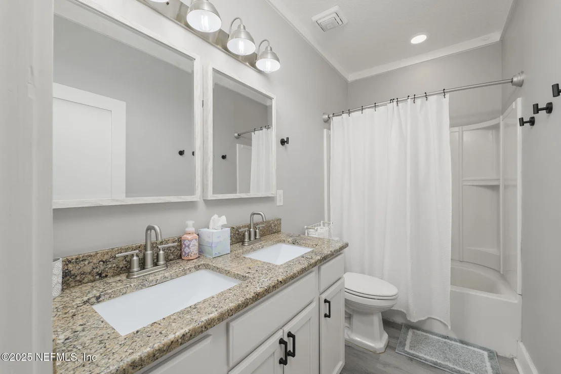 Photo of 1499 SHEFFIELD Road