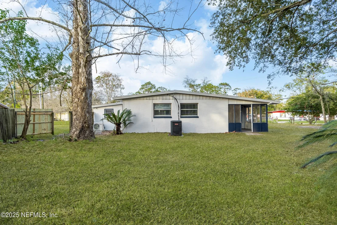 Photo of 6904 ARQUES Road
