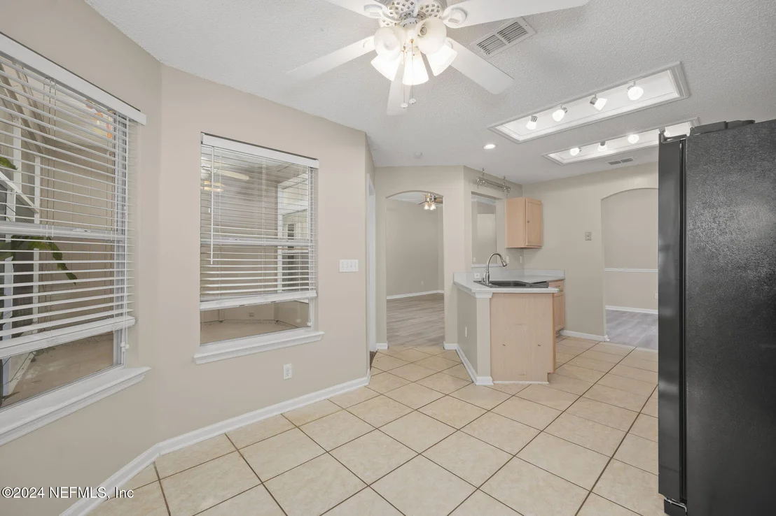 Photo of 312 SOUTHLAKE Drive