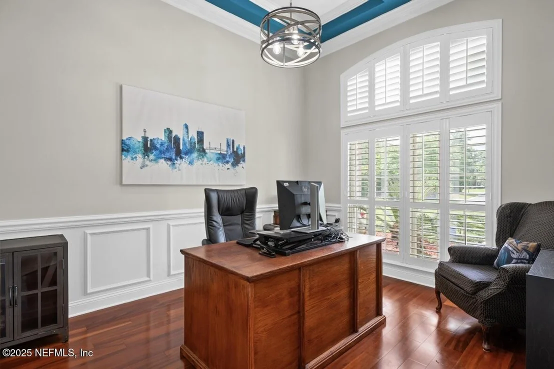 Photo of 389 SUMMERSET Drive