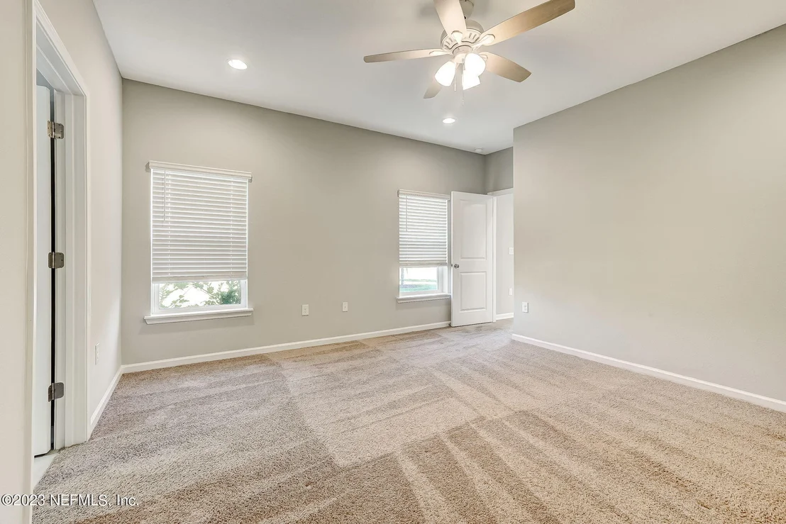 Photo of 152 WINDERMERE Way