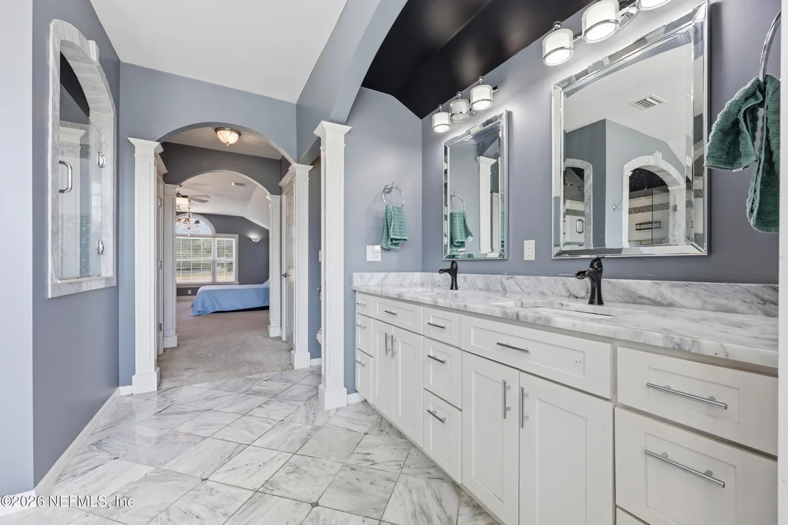 Photo of 7645 OAK FOREST Road