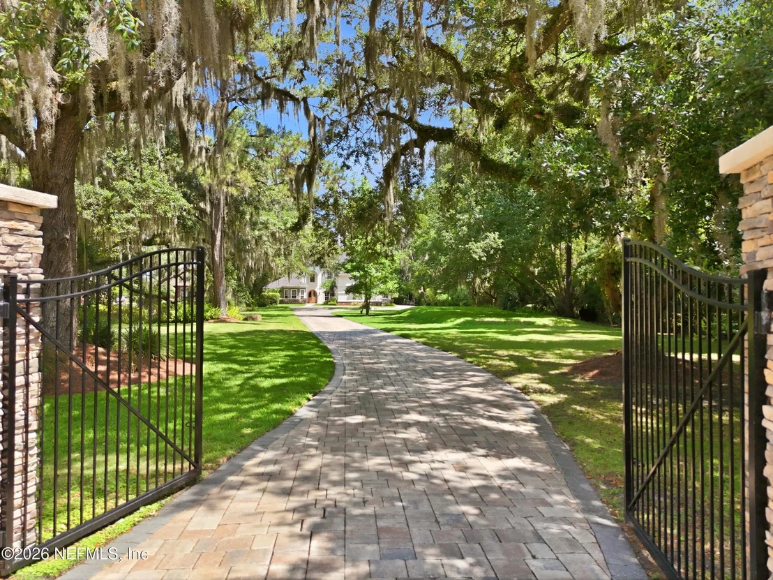 Photo of 2049 BISHOP ESTATES Road