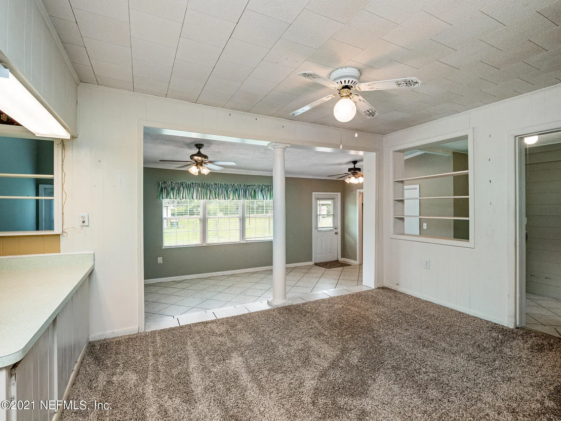 Photo of 9738 DOOLITTLE Road