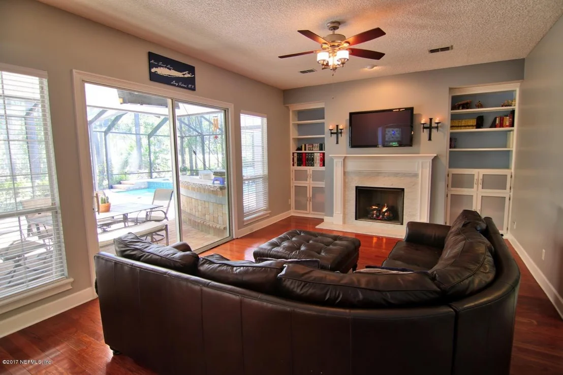 Photo of 216 TWINING Trace
