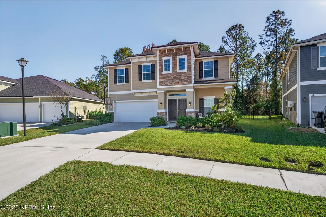 Photo of 688 SYCAMORE Way