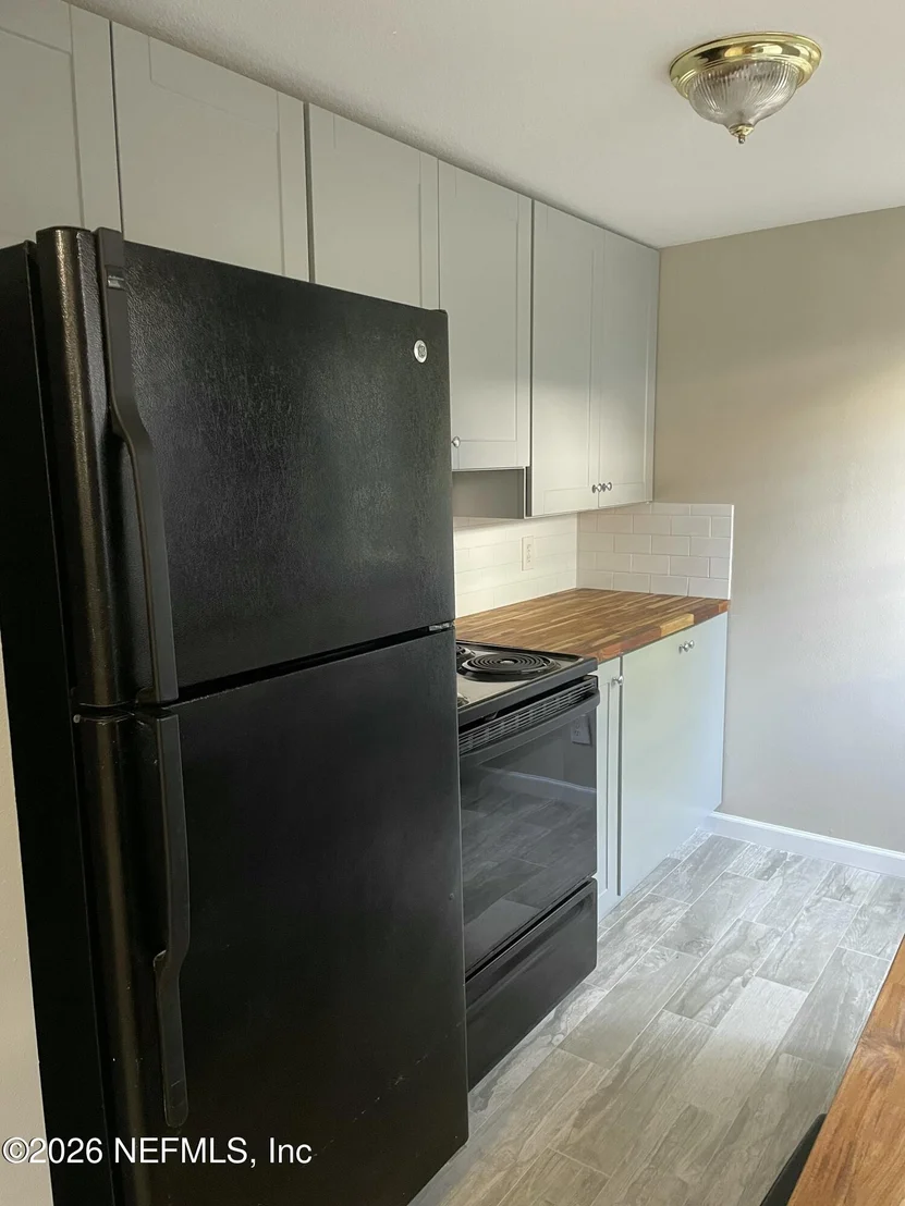 Photo of 651 ANDERSON Street