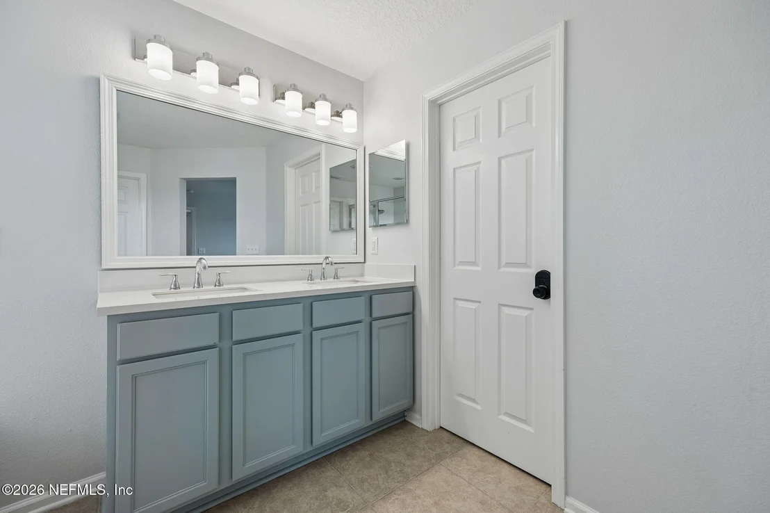 Photo of 95237 PERIWINKLE Place