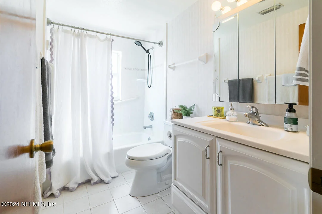 Photo of 330 BONNLYN Drive