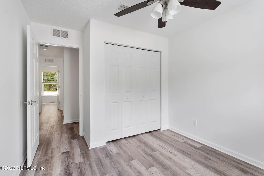Photo of 860 W 6TH Street