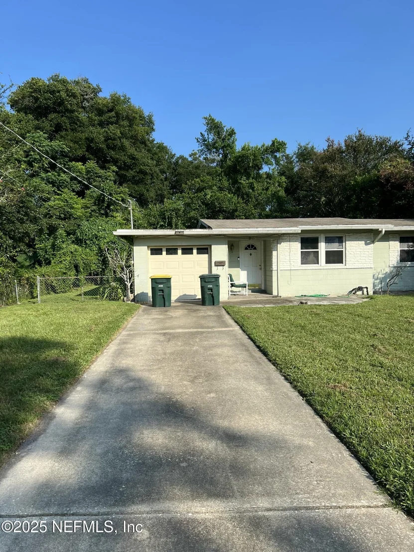 Photo of 205 SPRING FOREST Avenue