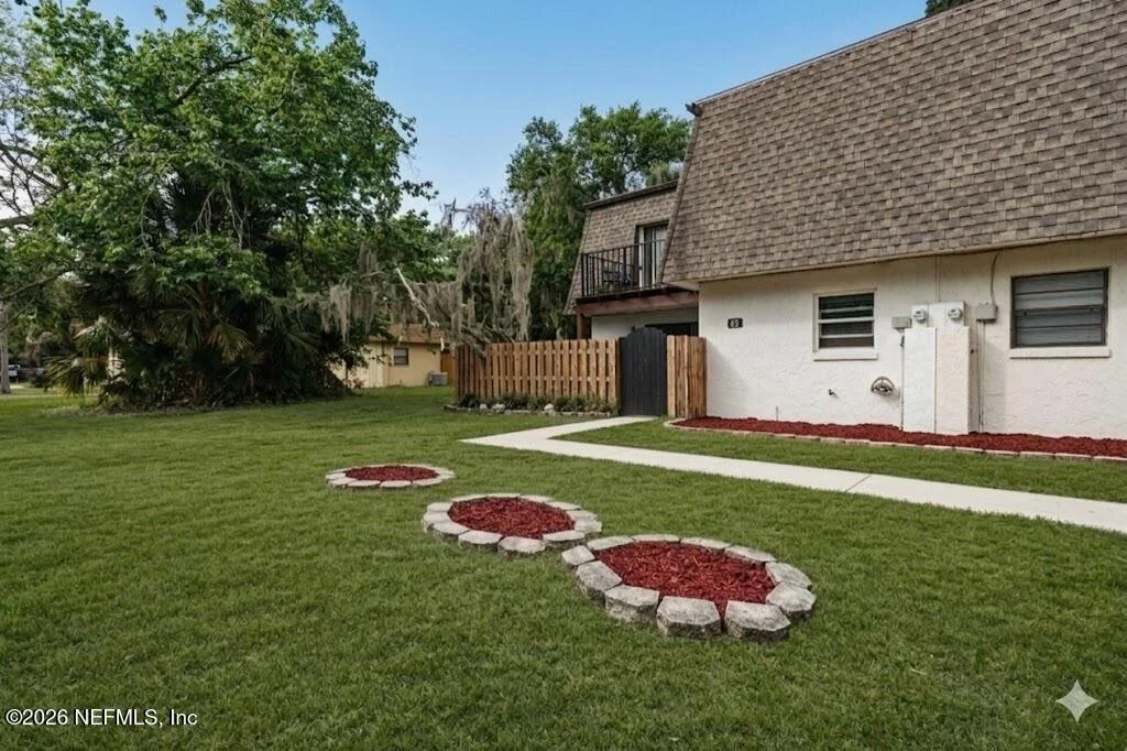 Photo of 69 SPRINGWOOD Square