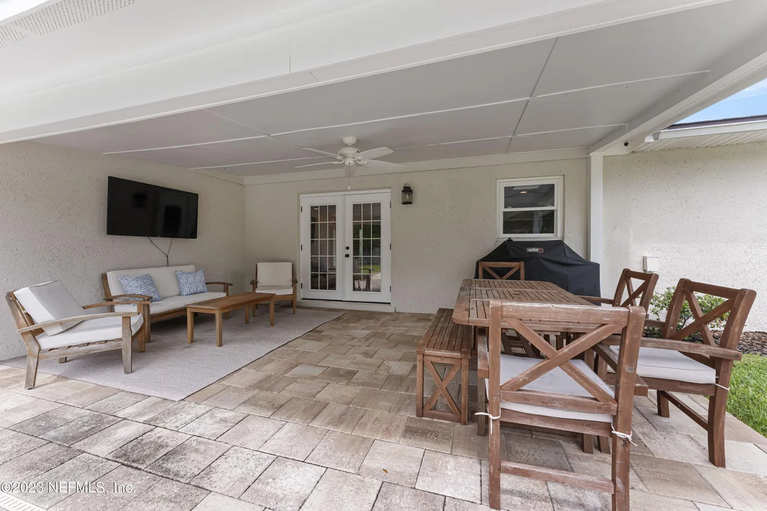 Photo of 35 DOLPHIN Boulevard