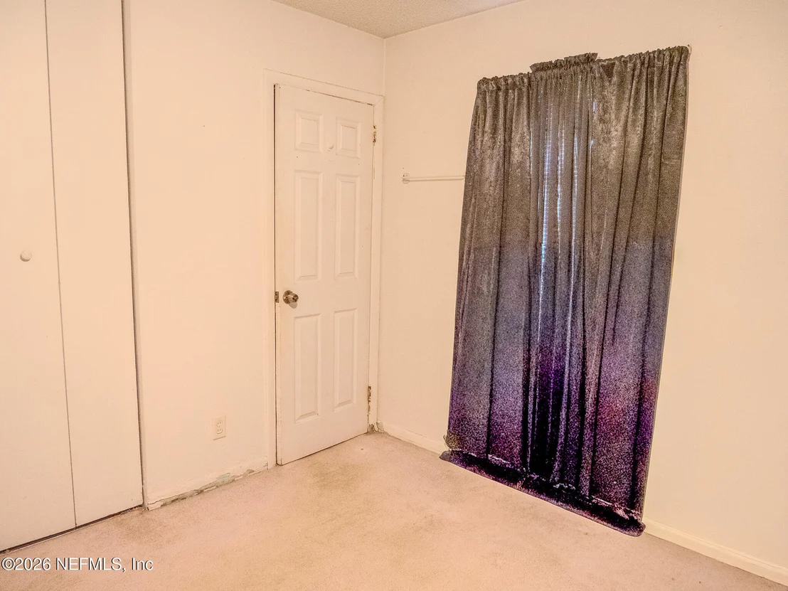 Photo of 8513 OAK LEAF Road