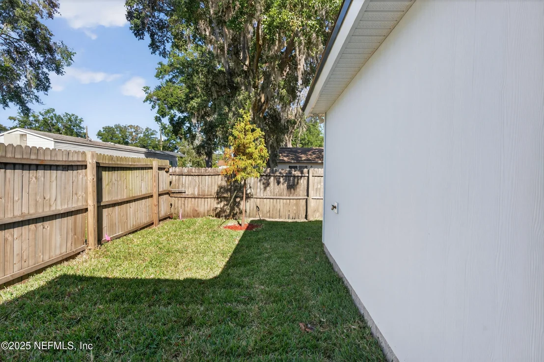 Photo of 8513 DANDY Avenue