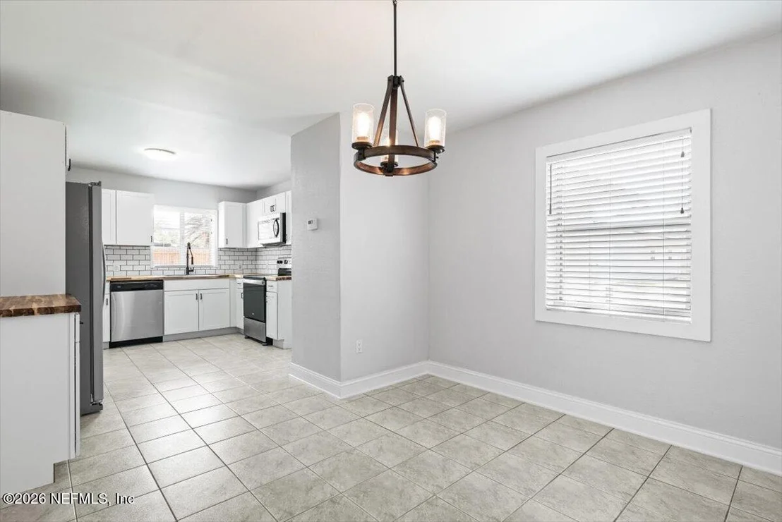 Photo of 9268 HIPPS Road