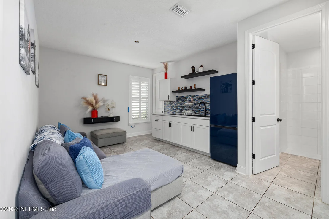 Photo of 123 THATCHAM Drive