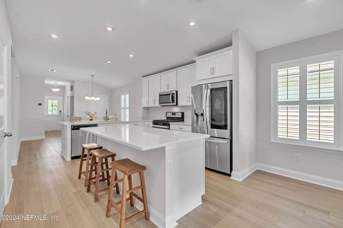 Photo of 595 MEADOW CREEK Drive