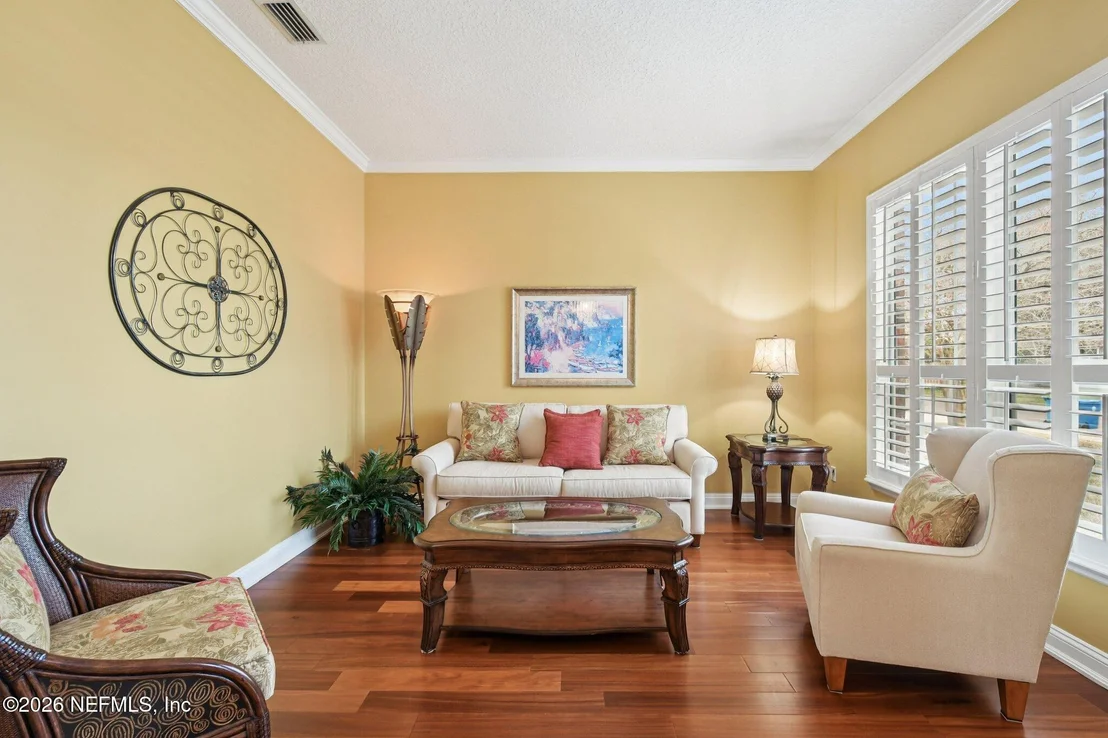 Photo of 145 LAKE RUN Boulevard