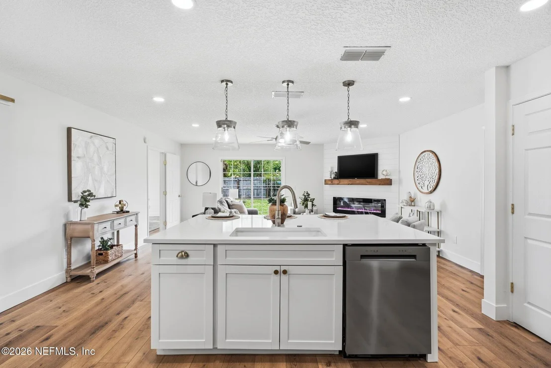 Photo of 930 ARKENSTONE Drive