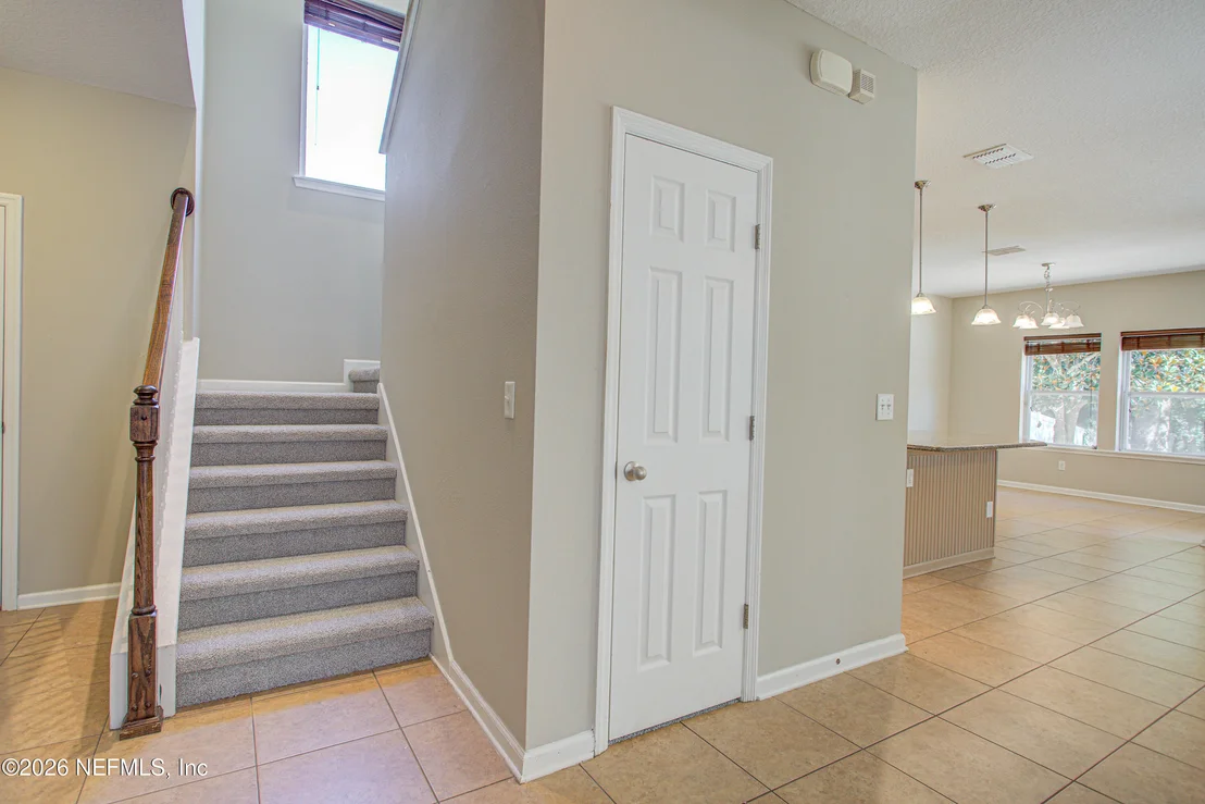 Photo of 40 HOWLAND Drive