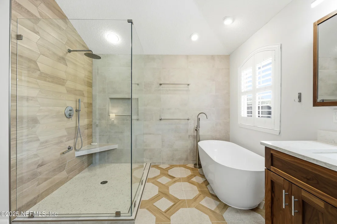 Photo of 537 DANDELION Drive