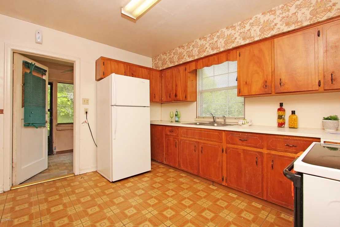 Photo of 2343 HILLTOP Boulevard