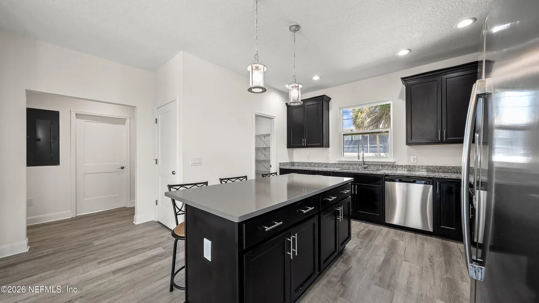 Photo of 80 SEASIDE CAPERS Road