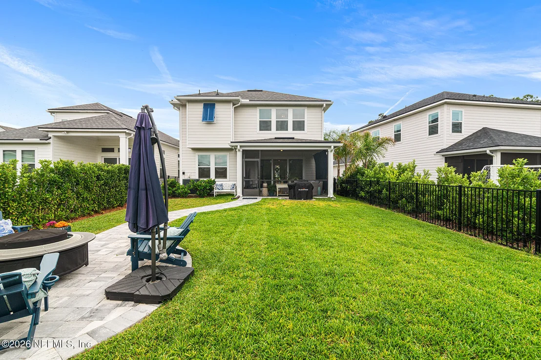 Photo of 428 BLUE HAMPTON Drive