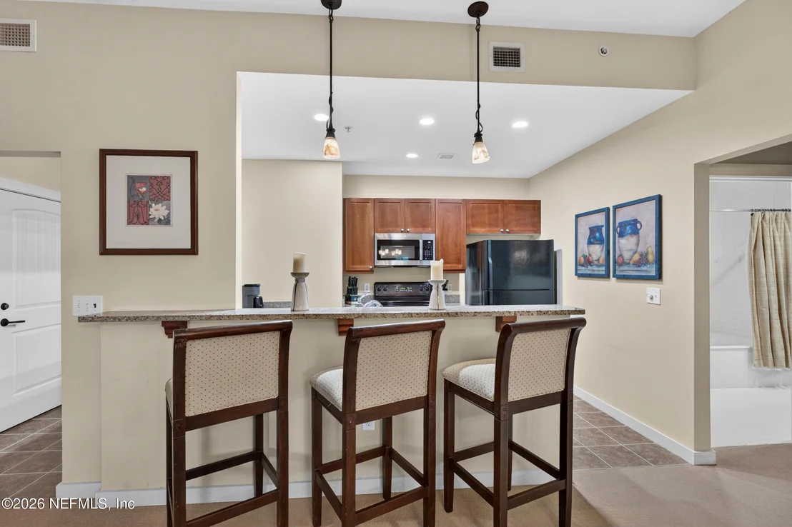 Photo of Unit 323 at 955 REGISTRY Boulevard