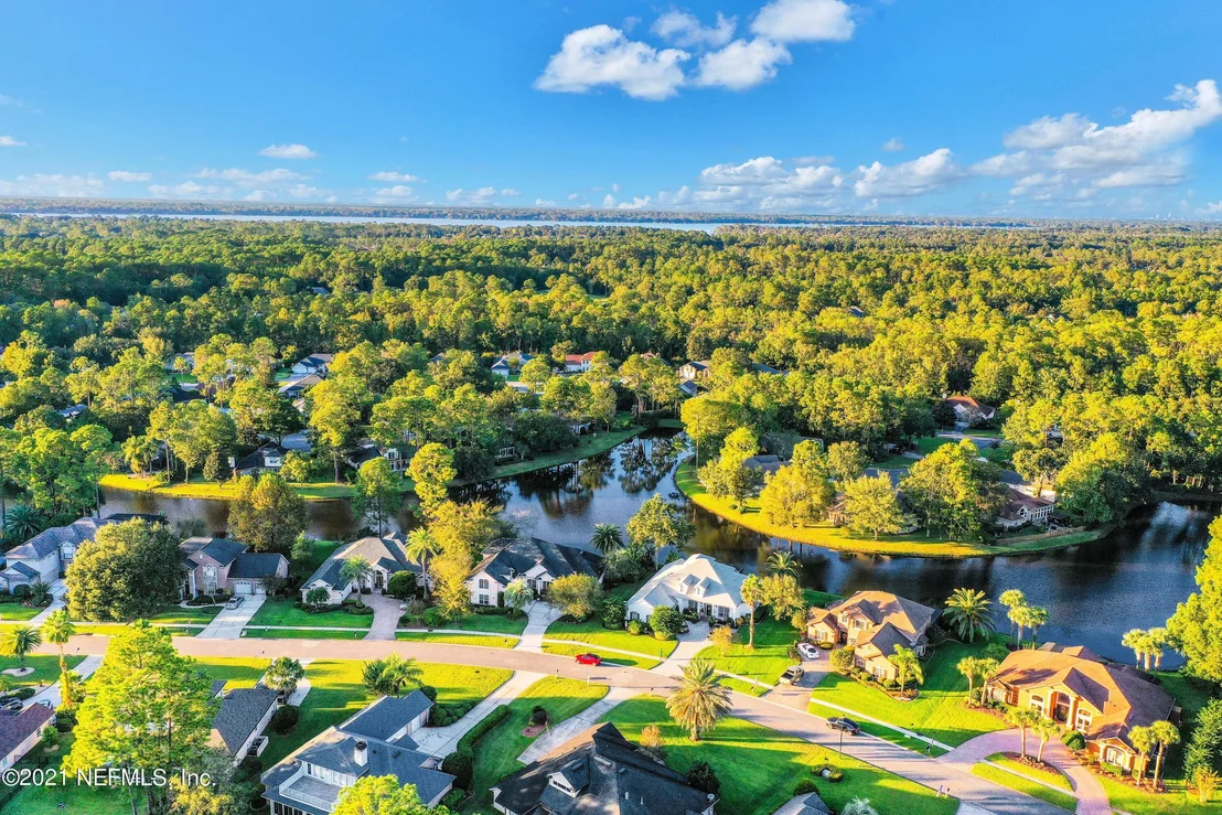 Photo of 1412 COURSE VIEW Drive