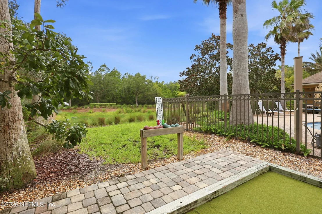 Photo of 382 SELOY Drive