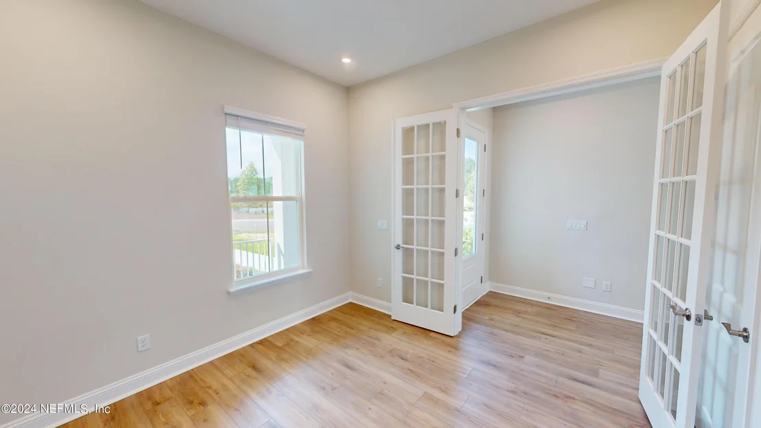 Photo of 112 HEDGEROW Street