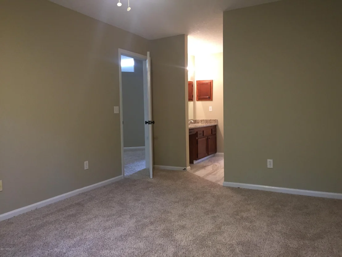 Photo of 952 LONG LAKE Drive