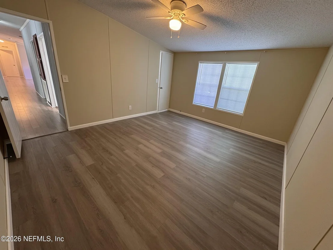 Photo of 116 EARL Avenue