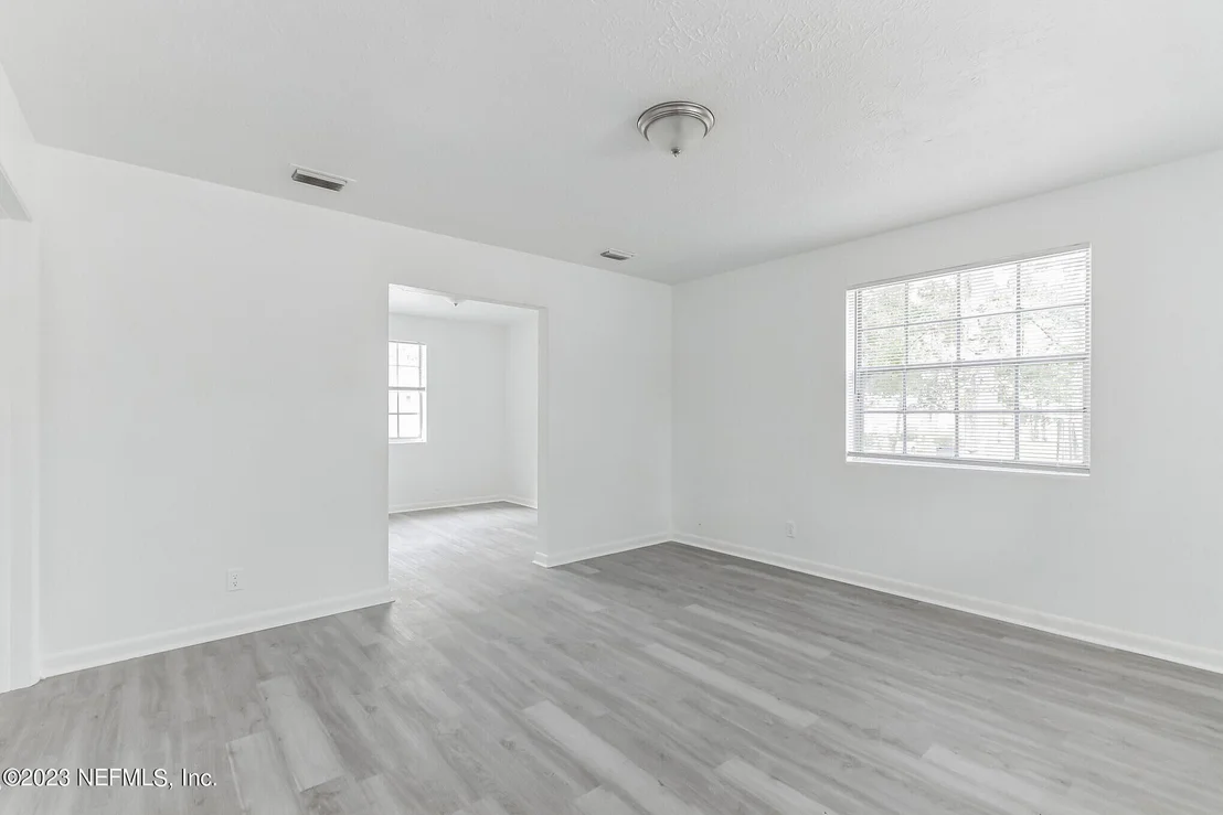 Photo of 824 PROSPECT Street