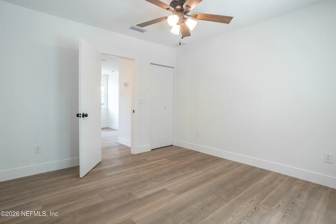 Photo of 1024 RIVER Road