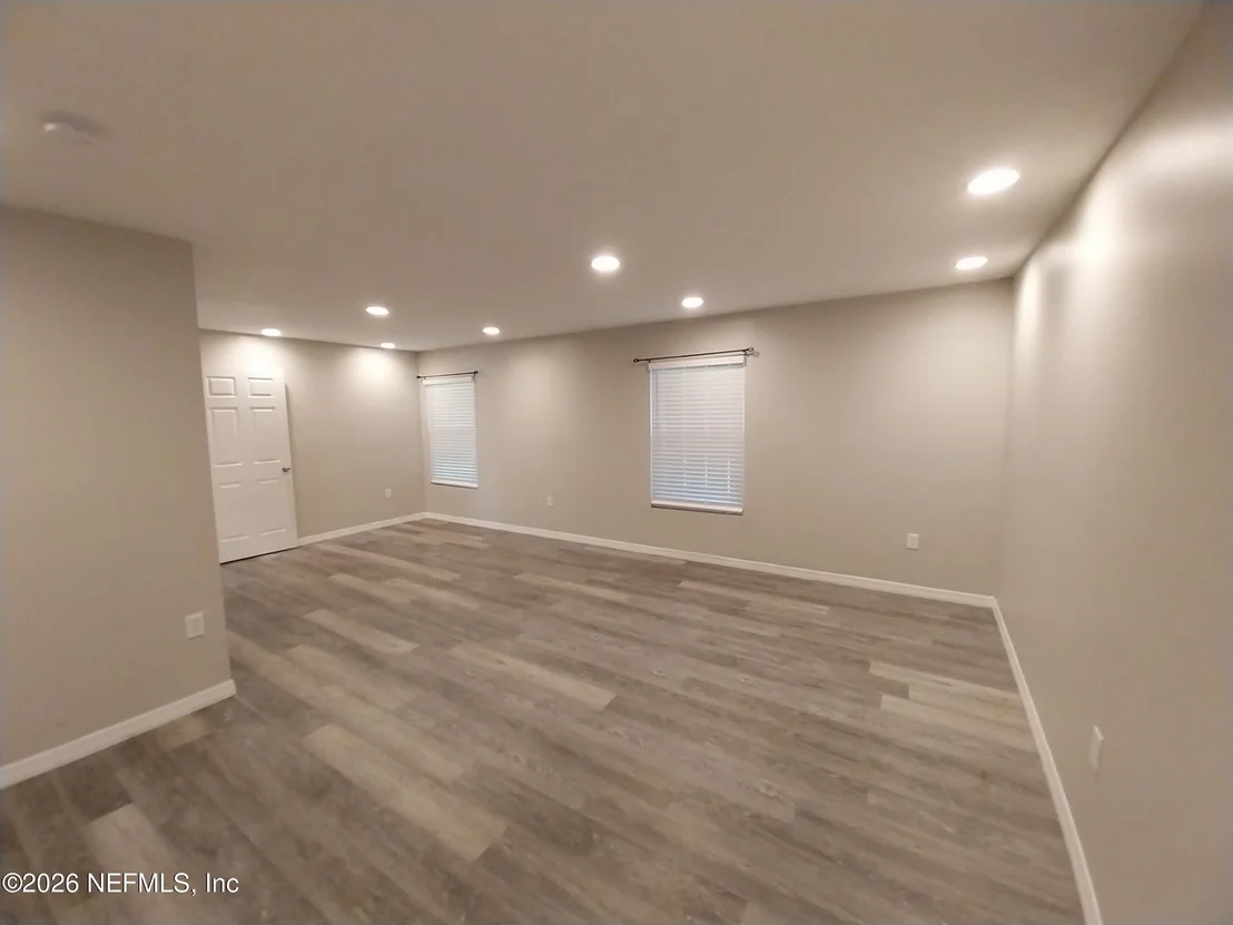 Photo of 855 S HOLMES Boulevard