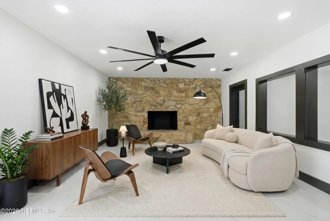 Photo of 802 ANTIGUA Road