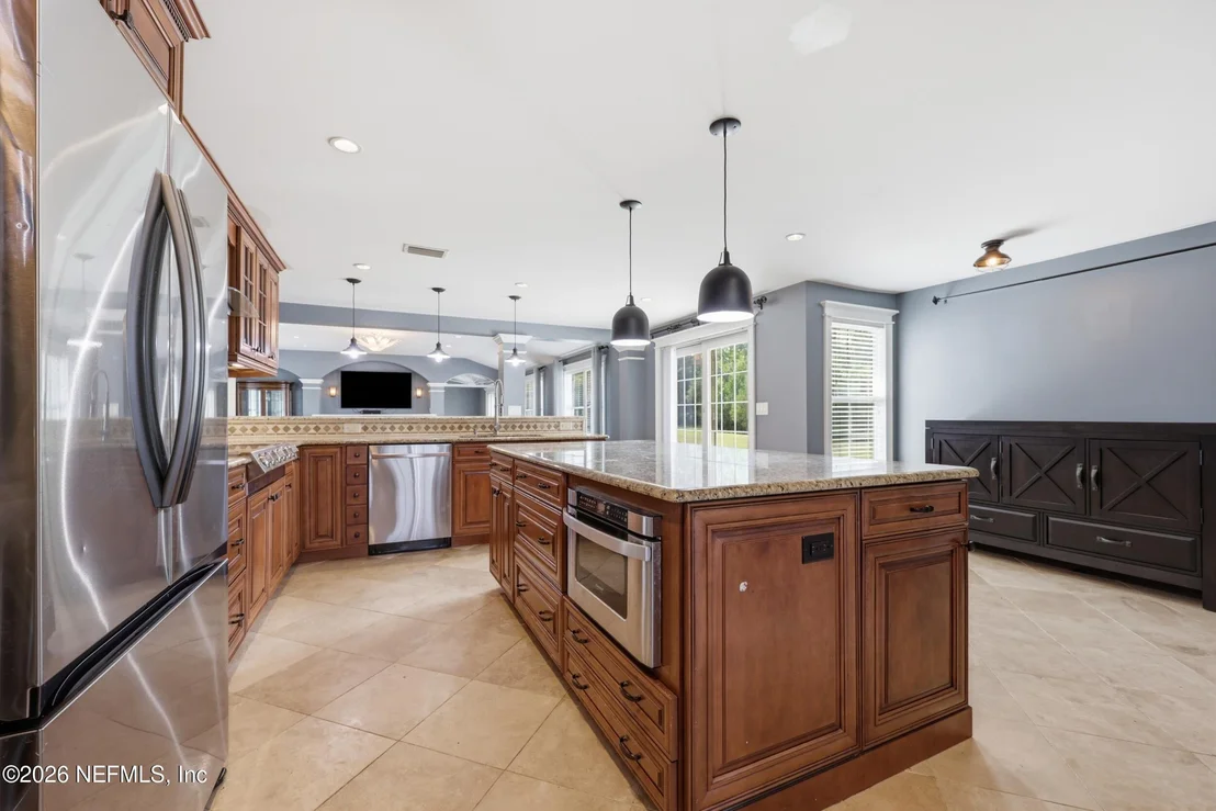Photo of 7645 OAK FOREST Road