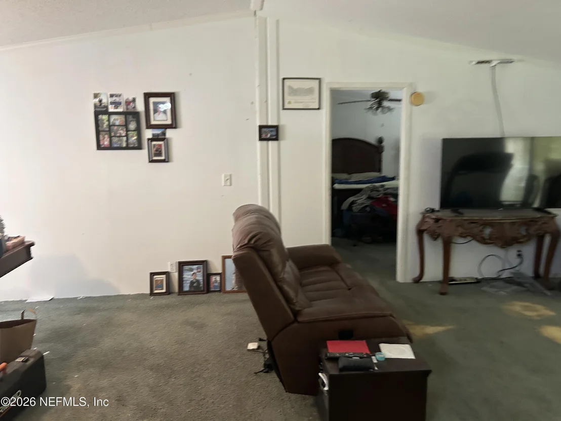 Photo of 5520 LEAMING Avenue