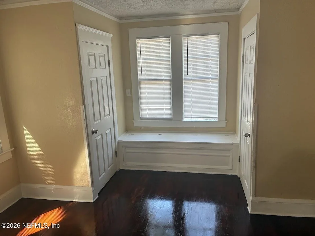 Photo of 2036 MONCRIEF Road